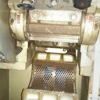 プラスチック粉砕機