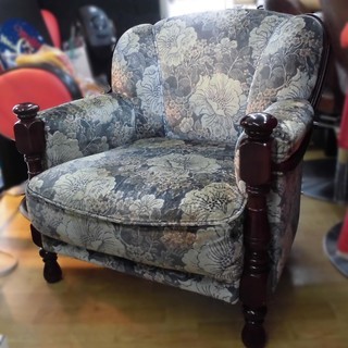 Karimoku/カリモク 1人掛けチェア ソファ 布張り 花柄 アームチェア