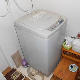 50ℓ　HITACHI全自動洗濯機、毛布も楽々洗えます