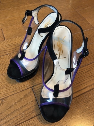 着画あり！5000円お値下げしました！超可愛いイヴサンローラン　美脚クリアヒールサンダル♡