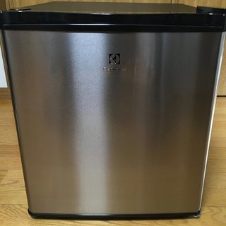 ☆今では手に入らないステンレスタイプ！エレクトロラクス 冷蔵庫46L 