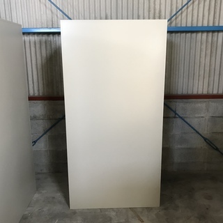 【値下げしました】　４人用ロッカー　鍵付き美品