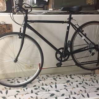 【お取引中】美品 去年購入クロスバイク 縦置きスタンド、アクセサリー付き