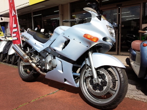 NO.2029  ＺＺＲ４００ Ｎ型  水冷４サイクル１６バルブ４気筒エンジン ☆彡