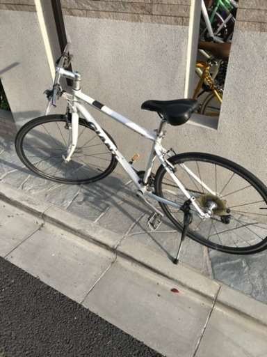 GIANT ESCAPE AIR GIANT ESCAPE AIR 700C アルミ 24速 500mm 黒クロス