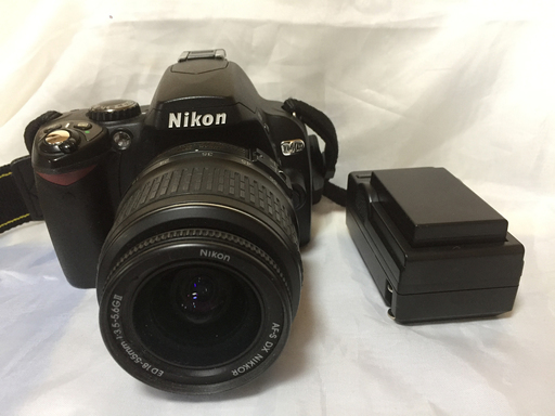 【取引中】APS-Cデジタル一眼 Nikon D40x レンズ・バッテリー2個・充電器・ソフトケースセット