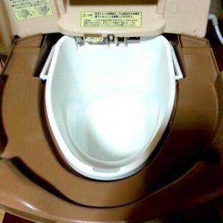 早いもの勝ちです！美品です！パナソニック製、美品！介護用ポータブル電動ウォシュレット高級木目調ポータブルトイレです！