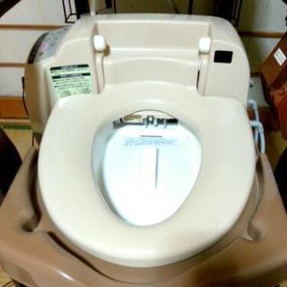 早いもの勝ちです！美品です！パナソニック製、美品！介護用ポータブル電動ウォシュレット高級木目調ポータブルトイレです！