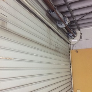電動シャッター付ガレージ(3台【内電動2台】)