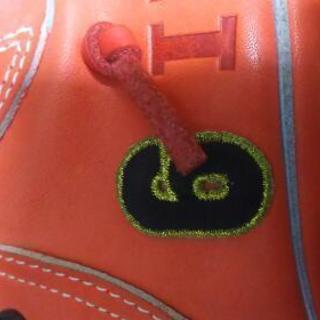 アンダーアーマー軟式用グラブ