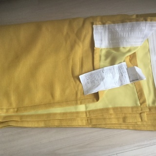 イケア　IKEA　VILBORG　黄色いカーテン　６０００円ぐらいの品
