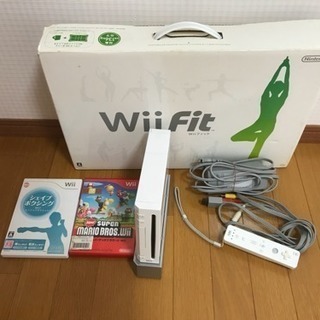 wii本体セット＋wiifit＋ソフト２本