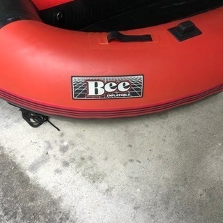 B e eゴムボート