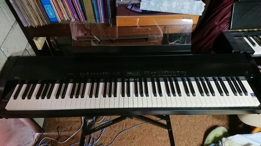 電子ピアノ　KAWAI ES7B　説明書・X型スタンド付き