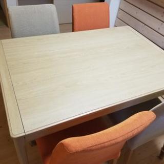 【値下げしました】ダイニングセット　伸縮机　使用期間１年