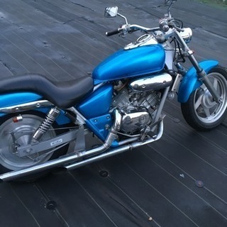 マグナ250  キャンディブルーのフレイク塗装済み