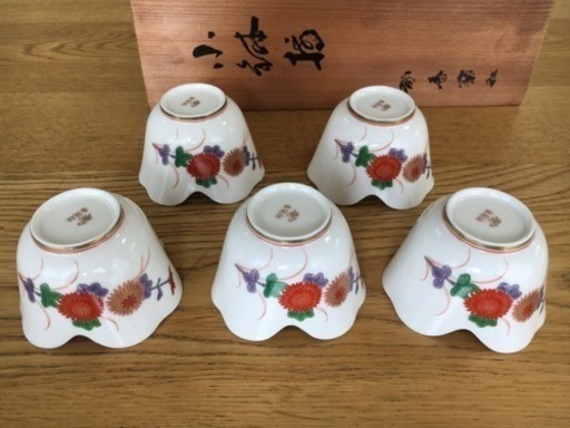 【新品未使用】香蘭社小鉢揃5点セット（木箱付き・花柄！）
