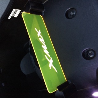 ★新品★　XMAX250 シートトランク内仕切り板