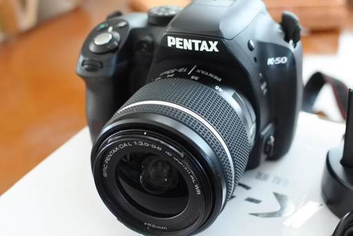 【ほぼ新品 元箱付き】 ペンタックス PENTAX K-50 ダブルレンズキット Pentax K-50 ダブルズームレンズキットほぼ新品 ほぼ新品 元箱付き