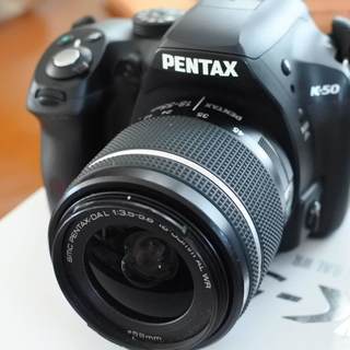 【美品】PENTAX K-50 ダブルレンズセット リコー、「PENTAX K-50」に「55-300」付きダブルズームキットを
