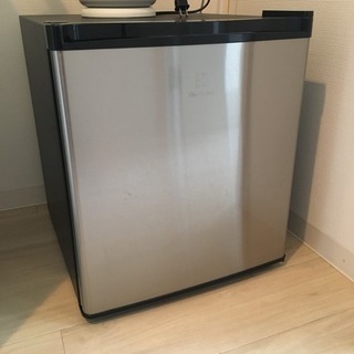 お洒落な 小型1ドア 冷蔵庫 エレクトロラックス - 冷蔵庫 Electrolux