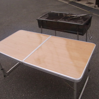 まだまだ使える大型ＢＢＱコンロおまけ折りたたみテーブル（ジャンク...