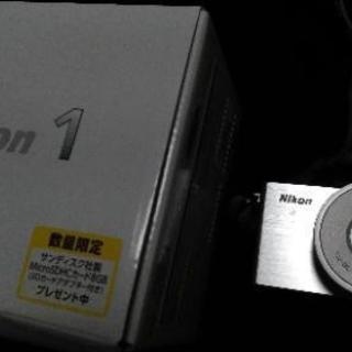 Nikon 1 J4 標準パワーズームレンズキット シルバー