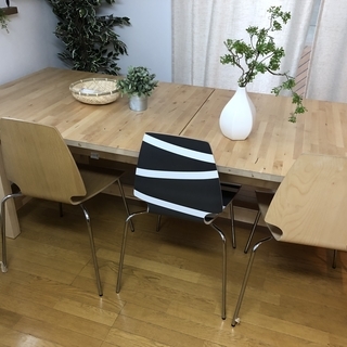 IKEAダイニング・テーブル、椅子、ベンチ