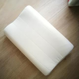 美品★IKEA 枕3つ&枕カバーホワイト3枚　セット