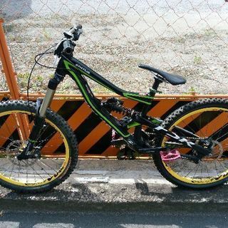 マウンテンバイク　スペシャライズド　フリーライドバイク