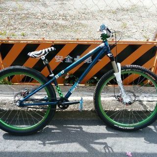 マウンテンバイク　DＭＲ　ダートジャンプ　ストリート使用