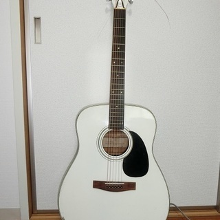 SUZUKI VIOLINの白いギター　F-120 W