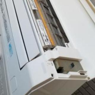 高年式エアコン！お掃除機能付き！標準工事付き！保証付き！