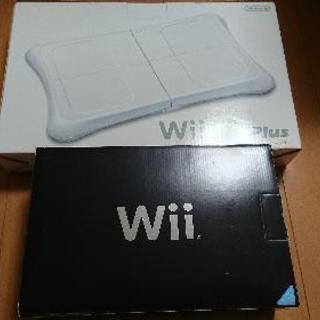 【お取引中】Wii本体、Wiifitセット