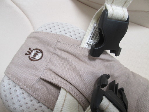 コンビニンナナンナ横抱き抱っこ紐新生児退院 乳児検診などに クリスピー 八王子のベビー用品の中古あげます 譲ります ジモティーで不用品の処分