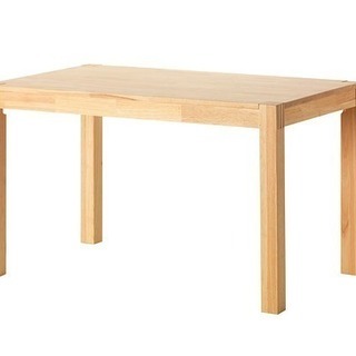 【取りに来てくださる方限定】IKEAの頑丈な木製テーブル（125...