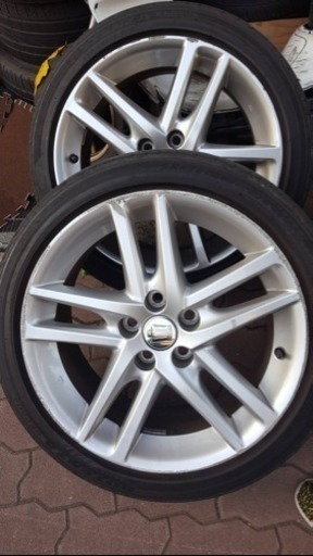 値下げしました！200系クラウンアスリート純正ホイール 225/45R18 91w