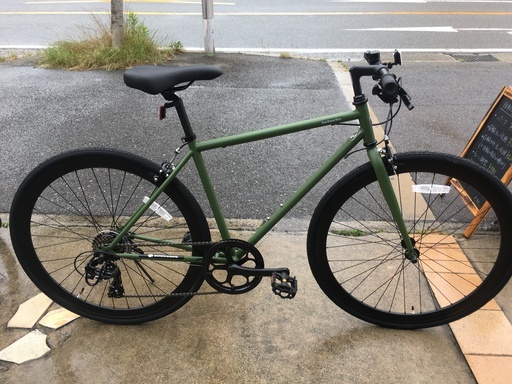 新車　クロスバイク マットカーキ