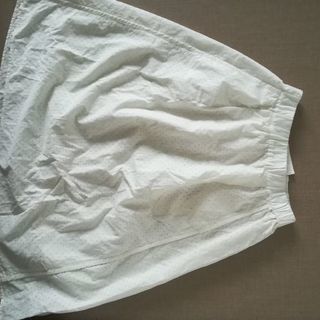 白のスカート、冬ロングコート(カシミヤ)