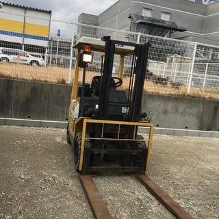 フォークリフト　ガソリン車　キャブレター日産エンジン