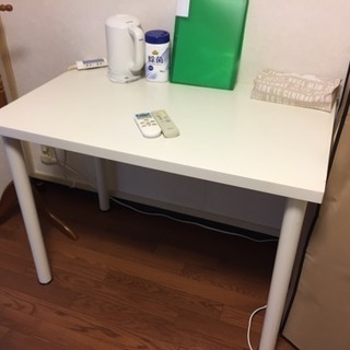 白テーブル　机
