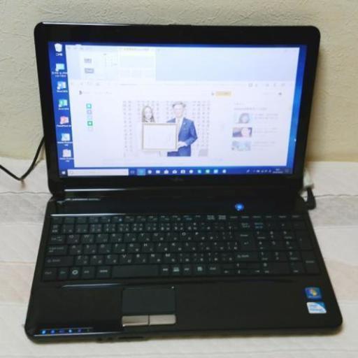 超美品!富士通LOOX MG/30/黒/Win10/320G/Office/アドビ他