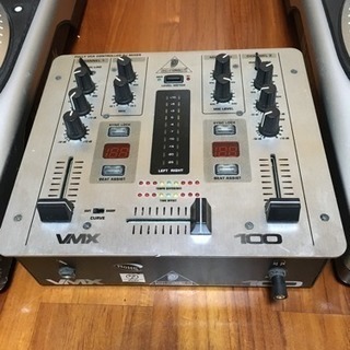 Numark TT200 ダイレクトドライブ ターンテーブル 2台セット Numark TT200 ダイレクトドライブ ターンテーブル 2台セット