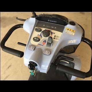 走行少なめ2017年製　定価308,000円 SUZUKIセニアカーET4E7電動カート