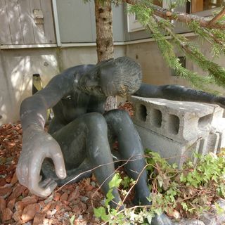 女性の銅像をどうぞ | w2-worldbuffet.co.uk