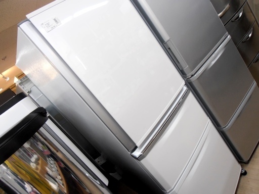 安心の1年保証付！2017年製MITSUBISHIの3ドア両開き冷蔵庫です！