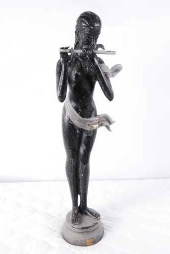 銅像　ブロンズ像　女性像　笛を吹く女性 女神像　アントレ