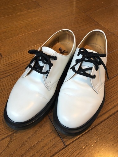 Dr.Martens ホワイトレザーシューズ　(^^♪