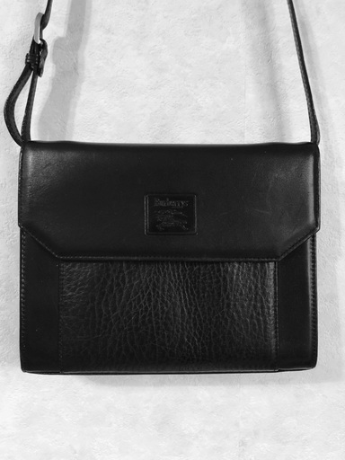BURBERRY　ヴィンテージショルダーバッグ(^^♪