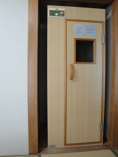 TOTO 家庭用サウナ　［一人用］　感覚的査定では７８点